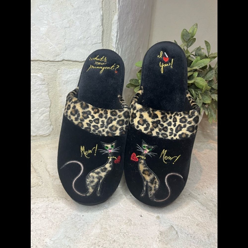 Totes Isotoner “What’s Newpussycat?” Slippers Sz Xl